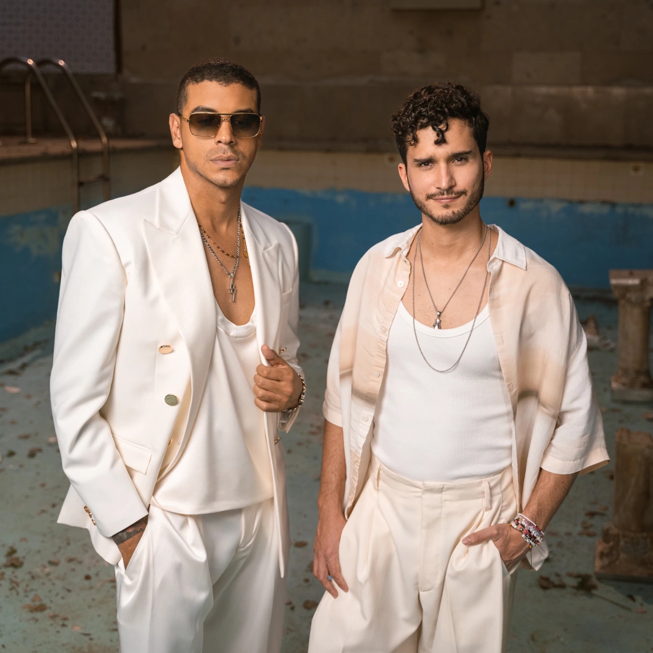 Manuel Medrano estrena el video de “Juntos”, su emotiva balada junto a Andrés Obregón